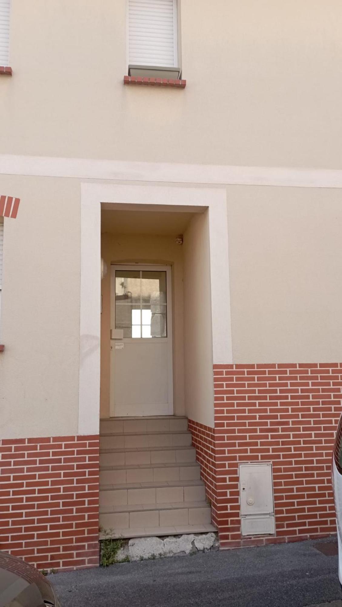 Duplex Lumineux Avec Parking Et Wi-fi Offert Apartment *